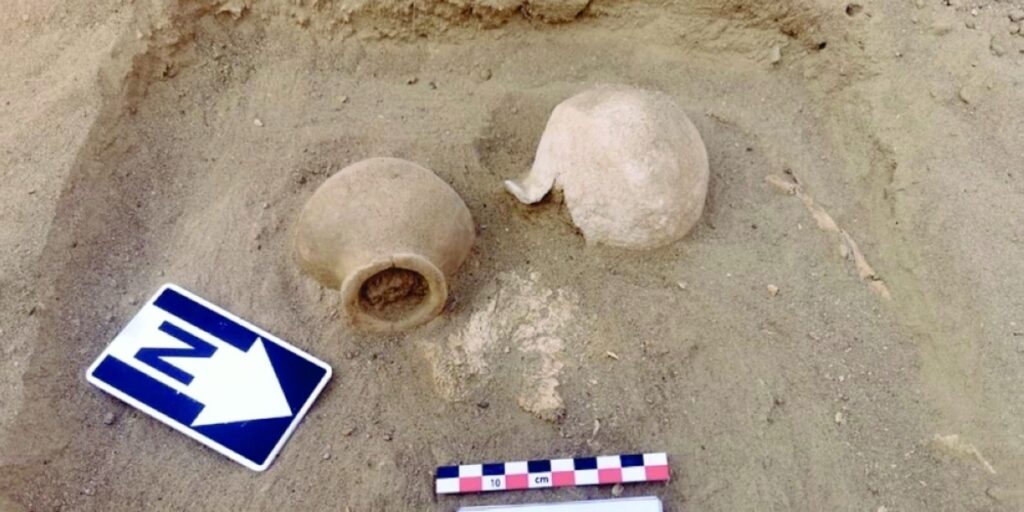 5,000-Year-Old Tombs with Intact Pottery and Bronze Weapons Found in Oman
