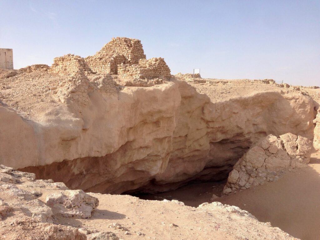 Archaeological ruins of Shisr in southern Oman, a fortified oasis linked to the legend of Ubar, the Atlantis of the Sands.