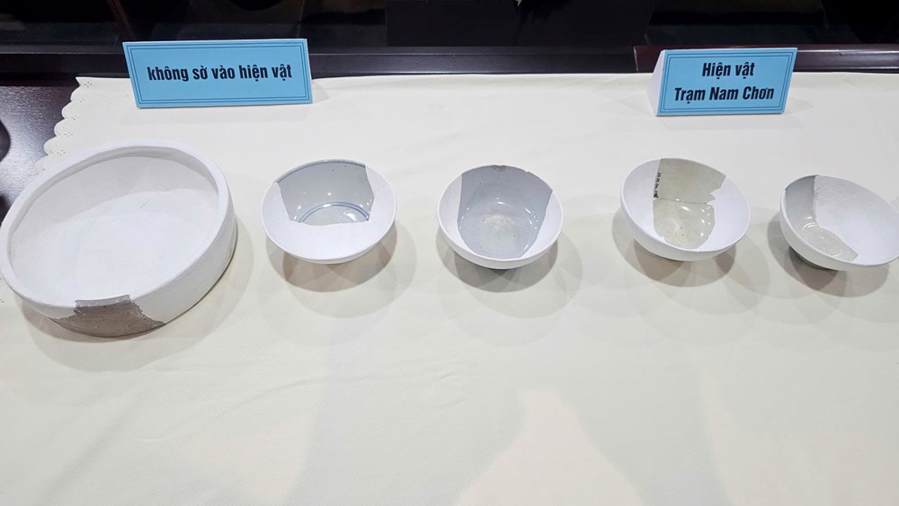  Archaeological artifacts recovered from Nam Chon Station in Da Nang, Vietnam.