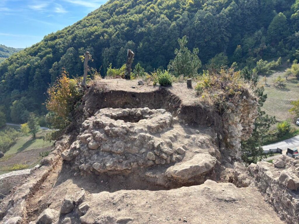 Circular stone-lined water cistern uncovered during archaeological excavations at the medieval Teočak Fortress in Bosnia and Herzegovina.