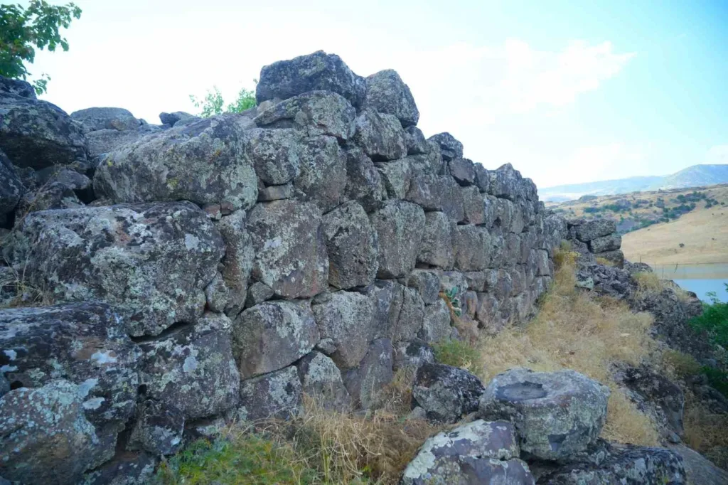 Close view of the massive stone masonry in the newly identified fortress in Muş.