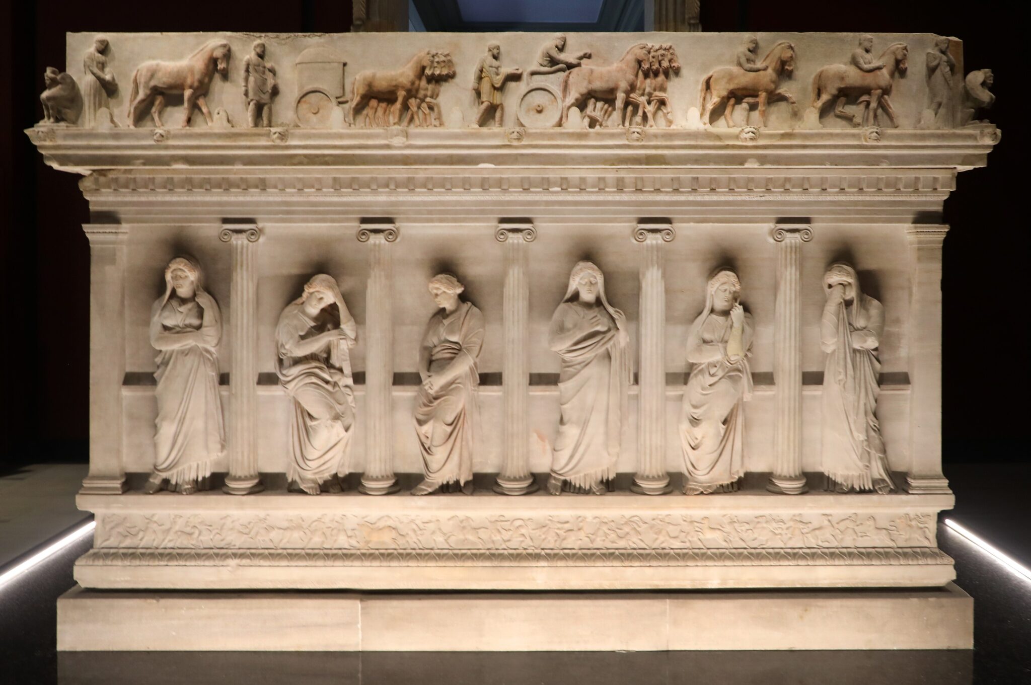 Suicide in Ancient Rome | Arkeonews
